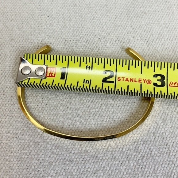 Mama Bear & Her Baby Bear Engraved Cuff Bracelet - Picture 3 of 4